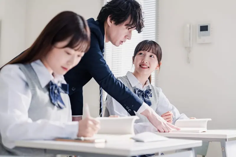 講師の空き時間はいつでも質問OK